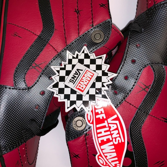 NIB Vans x Marvel Deadpool Sk8-Hi limited edition - Picture 7 of 8
